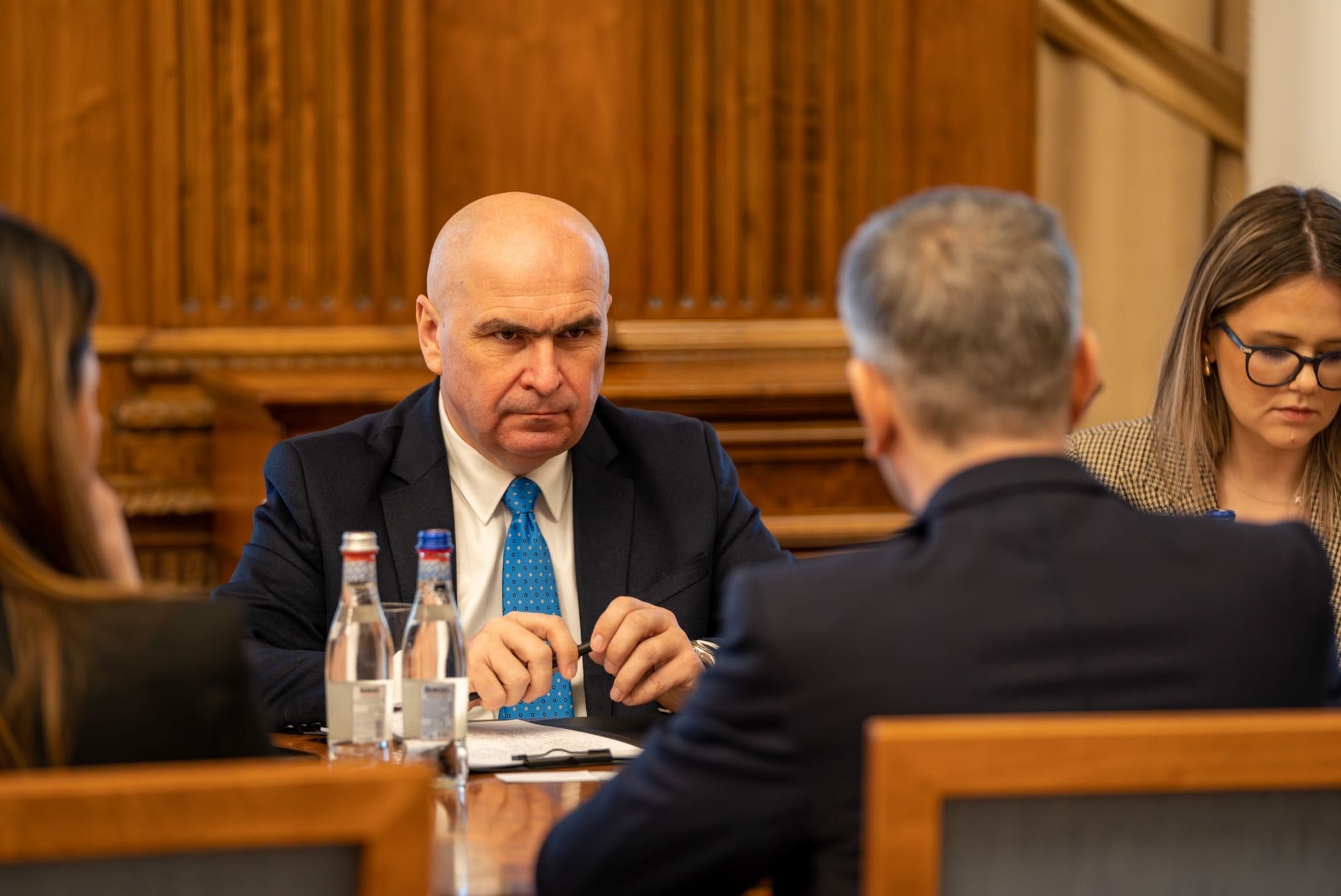 Ilie Bolojan, președintele Senatului, în dialog cu reprezentanții Amazon despre investiții și stabilitate legislativă